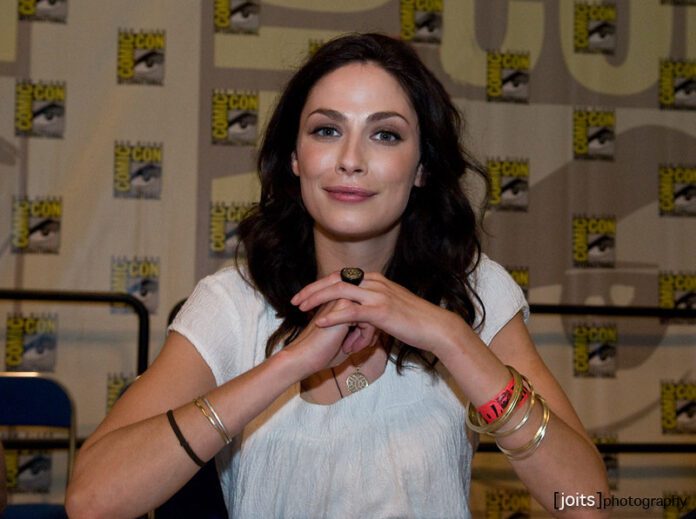 Joanne Kelly Biography and Personal Life of The Canadian Actress