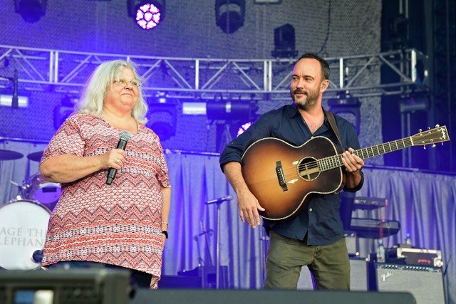 who is dave matthews wife? kids, sister, family, and his height