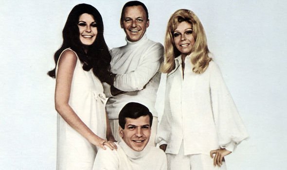 Frank-Sinatra and his three children, Net worth