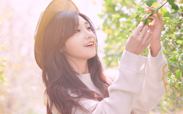 Jeong Eun-ji was the fourth member of Apink