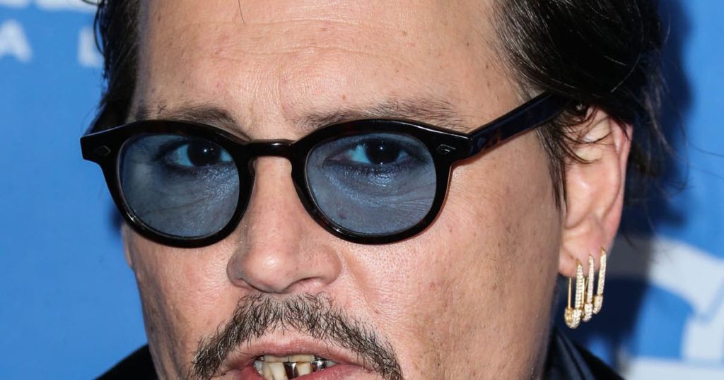 Johnny-Depp-attends-the-Maltin-Modern-Ma