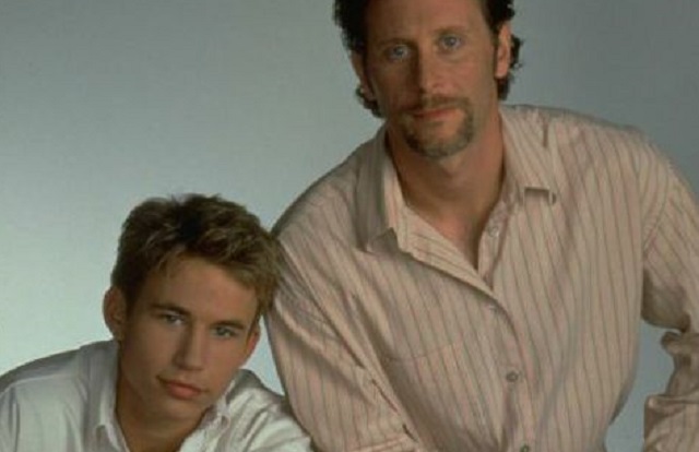 Jonathan Taylor Thomas and Steven Weber in Common Grounds