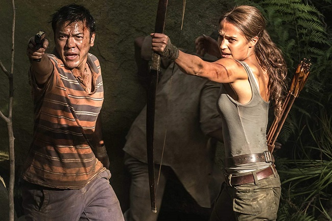 Kenneth Fok and Alicia Vikander in Tomb Raider