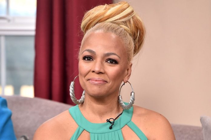 Kim Fields Husband, Sister, Mother, Father, Gay Relationship, Kids