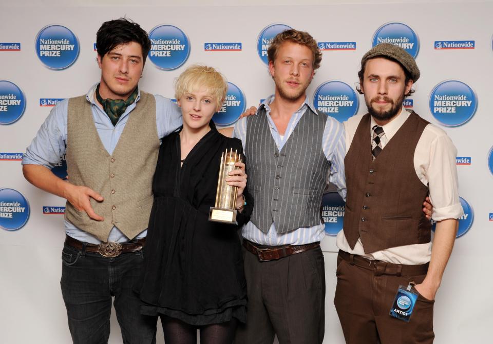 Laura Marling Bio, Dating, Boyfriend, Husband, Family, Quick Facts, Wiki