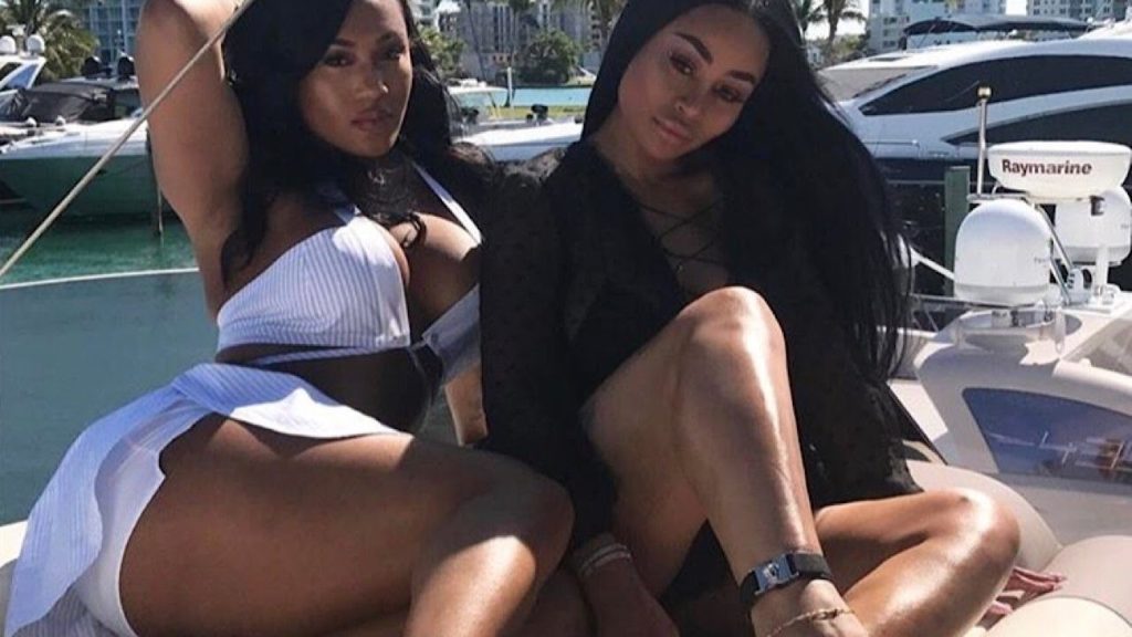 Lira Galore