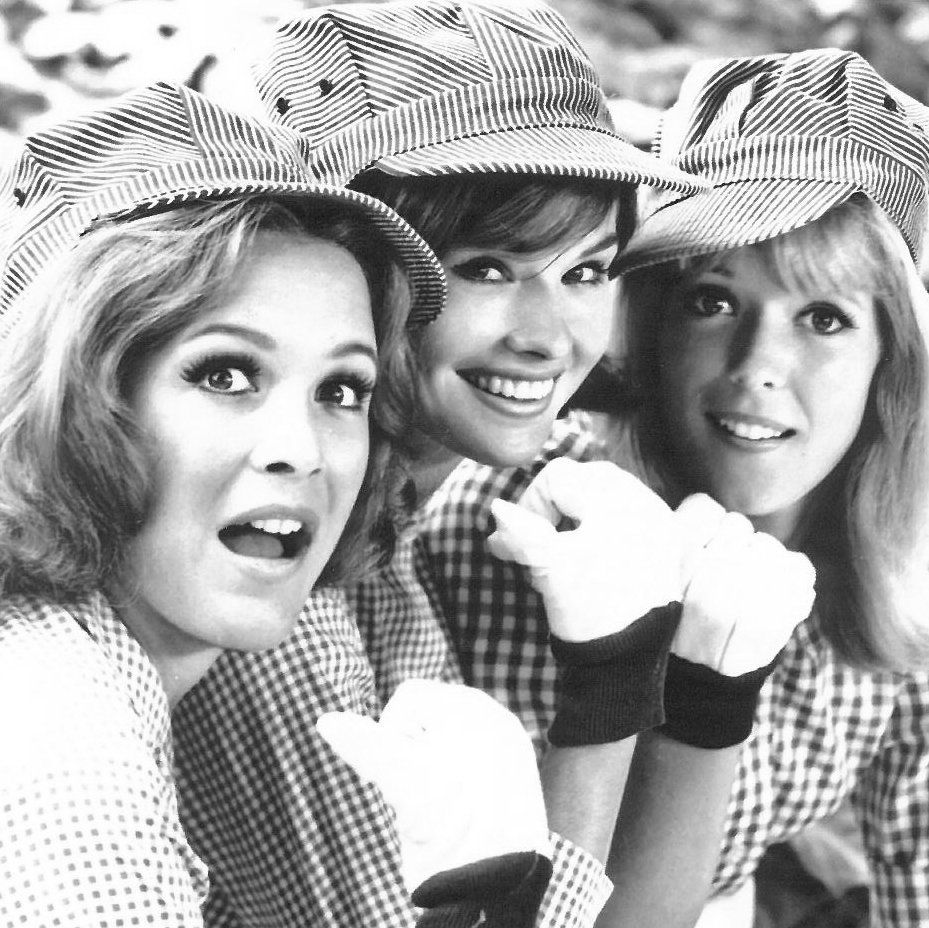 Lori Saunders