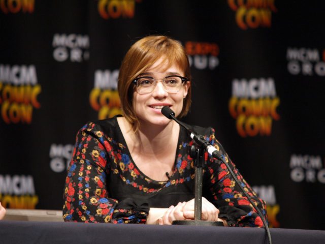 Renée Felice Smith Renée Felice Smith