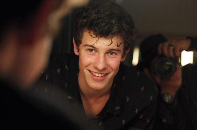 Shawn Mendes Gay Girlfriend Facts
