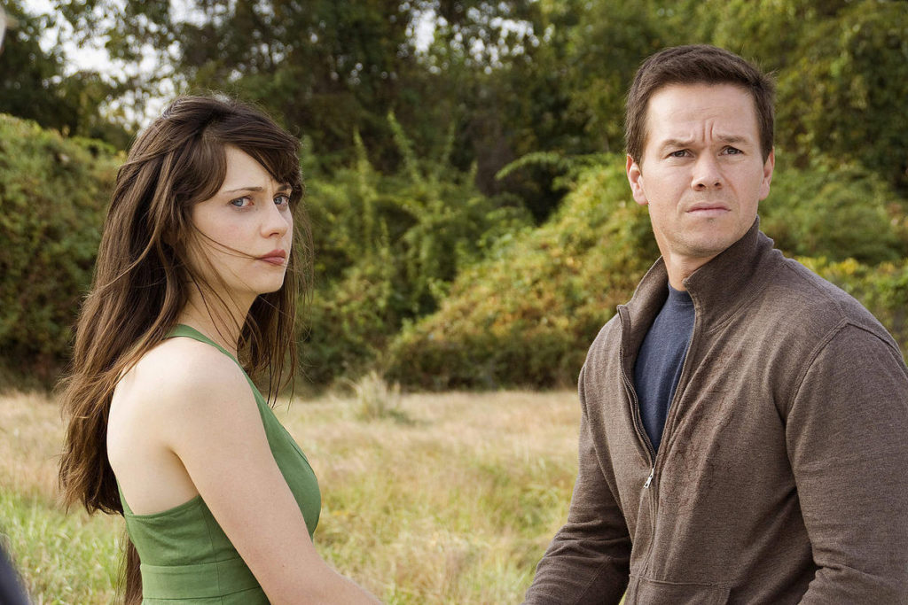 Zooey Deschanel and Mark Wahlberg in The Happening (2008)