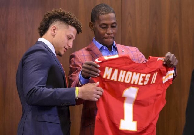 is patrick mahomes related to austin mahomes