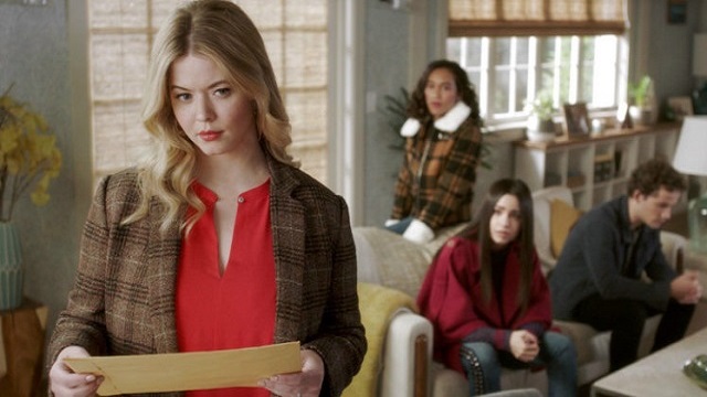 Pretty Little Liars: The Perfectionists